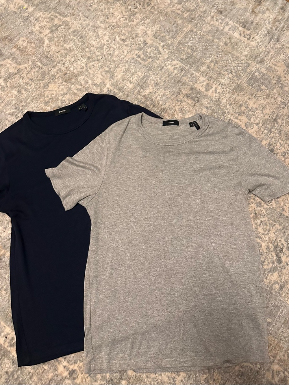 Theory Men's Short Sleeve Crew Neck Tee in Grey and Navy